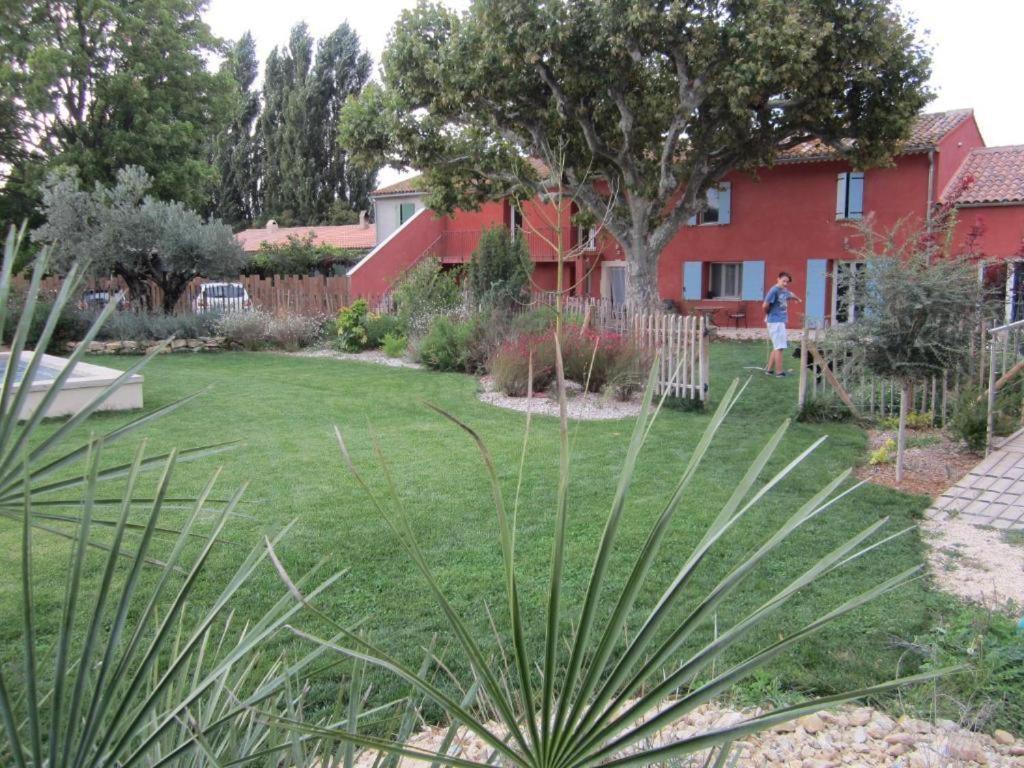 Bed and Breakfast Bastide Des Martelieres Salon-de-Provence Exterior foto