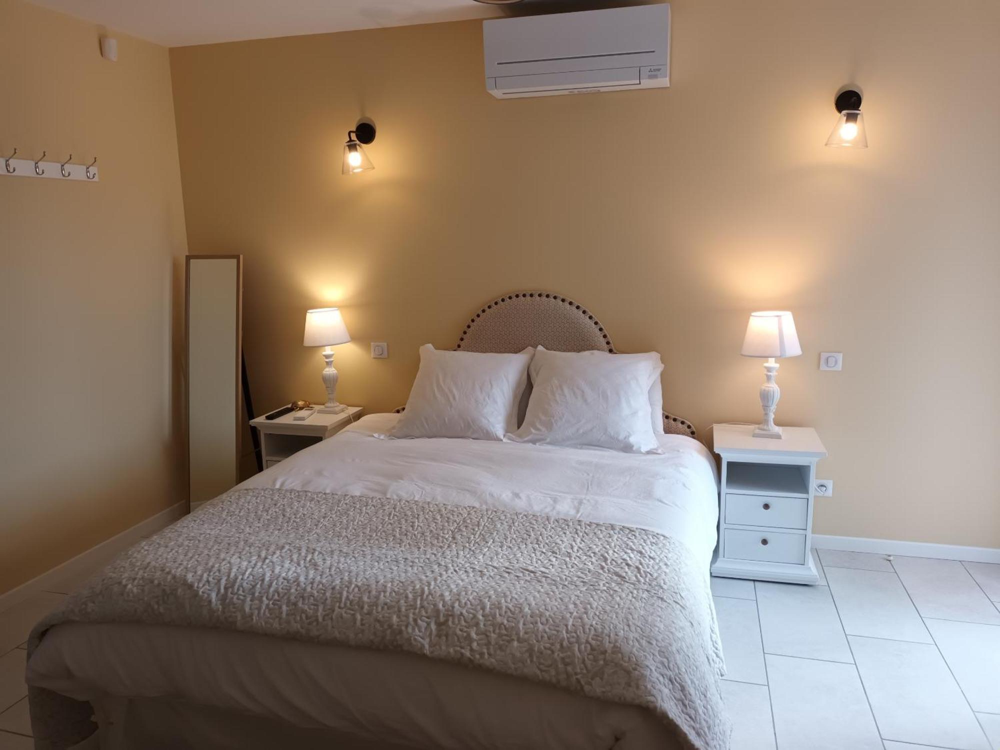 Bed and Breakfast Bastide Des Martelieres Salon-de-Provence Exterior foto