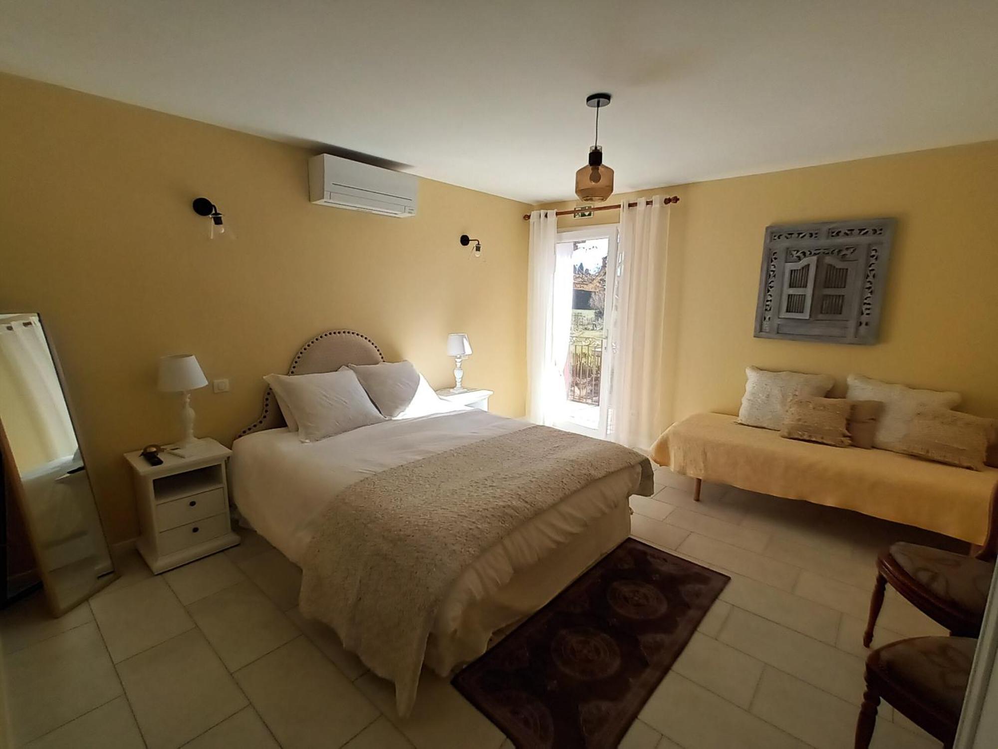 Bed and Breakfast Bastide Des Martelieres Salon-de-Provence Exterior foto